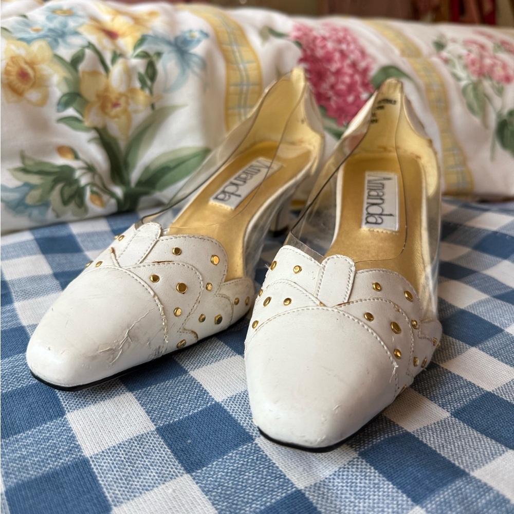 Vintage Women’s 80’s/90’s White/Gold Stud Clear Vinyl Kitten Heel Shoes